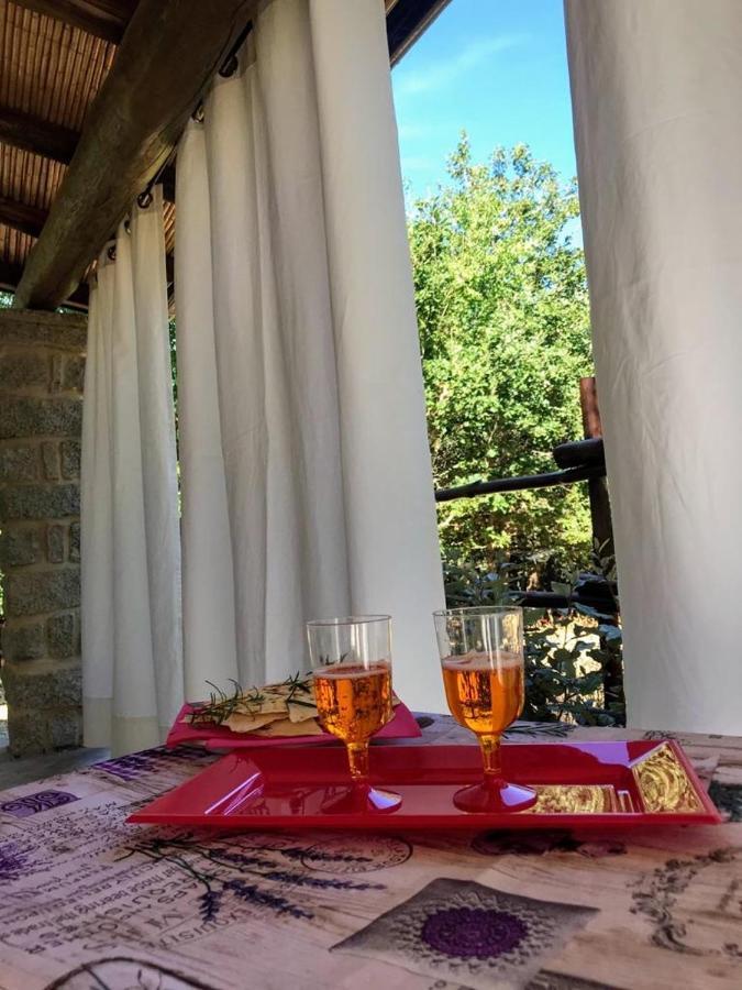 Ovostolai Cottage Fonni Buitenkant foto